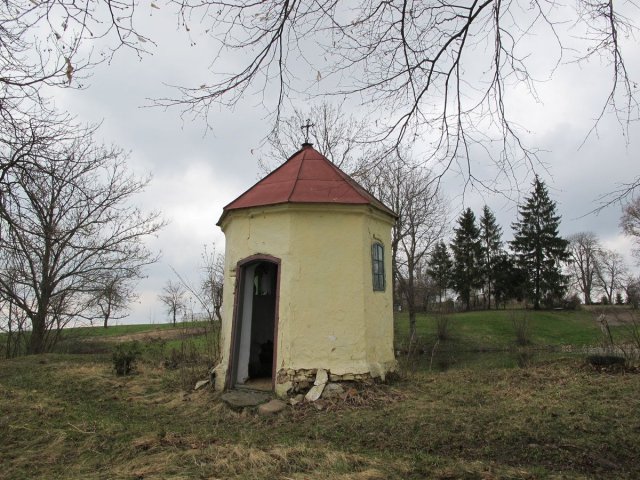 Kapliczka w Przyłęku