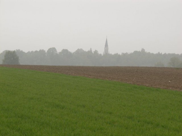 Kosciół w Sobieszynie - widok z Sobieszyna Brzozowej